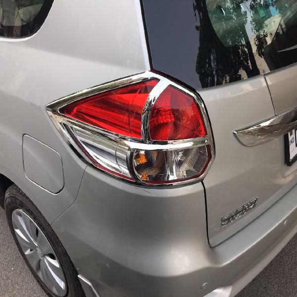 Chrome Tail Light Covers 02