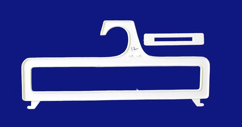 Plastic Cloth Hanger 02