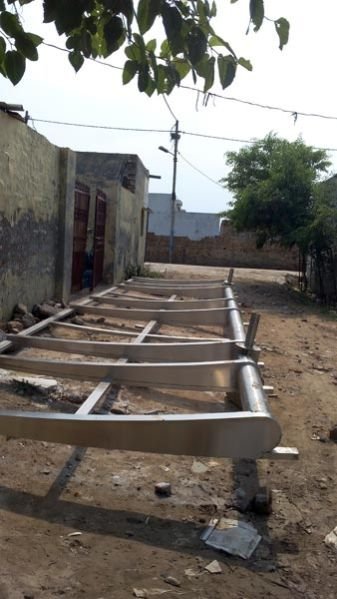 Bus Q Shelter Part of Roof