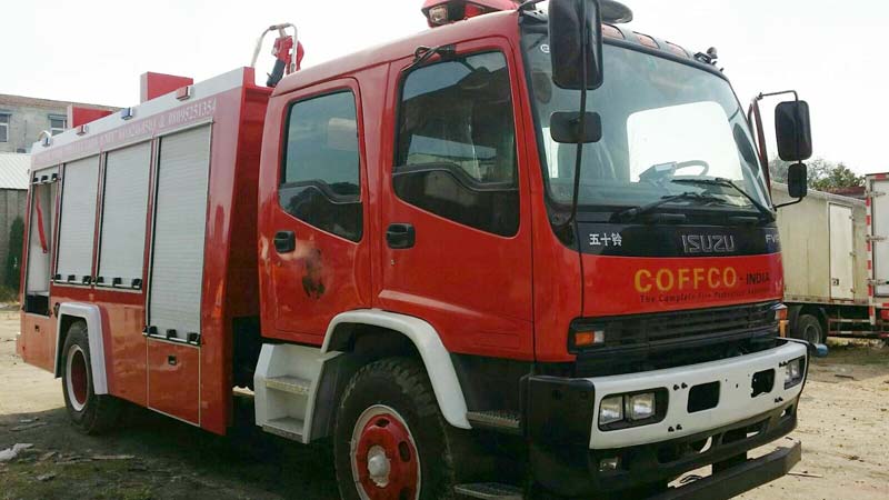 Fire Fighting Truck 02