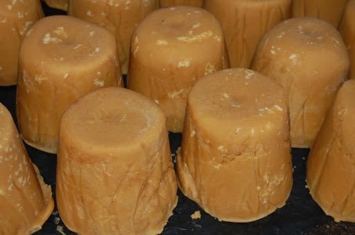Jaggery Cubes 01