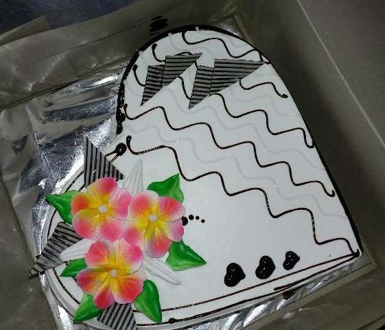 Heart Shaped Cake 01