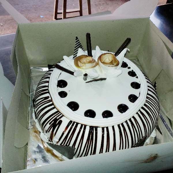 Round Shaped Cake 09