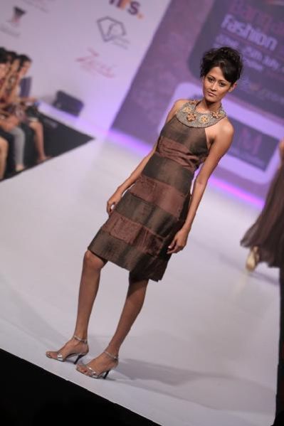 Designer Dresses (21294)