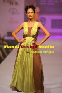 Stylish & Trendy Gown 08