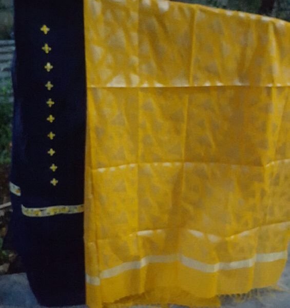 Unstitched Handloom Resham Mirror Work Suit 06