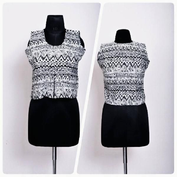 Crop Top in Printed Poly