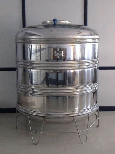 2000 LTR SS Tank 01