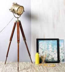 Spot Light Tripod 04