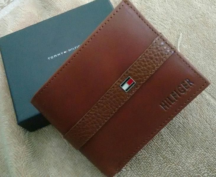 Tommy Hilfiger Wallets 01