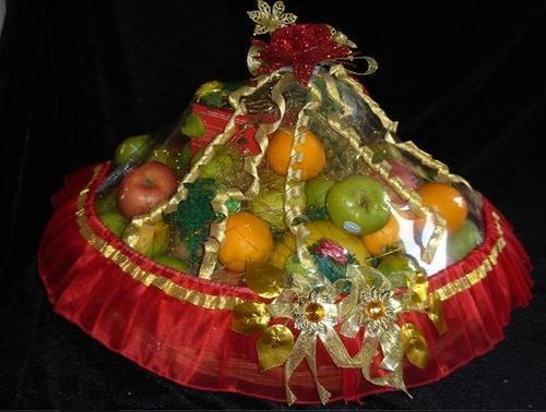 Wedding Fruit Basket 01