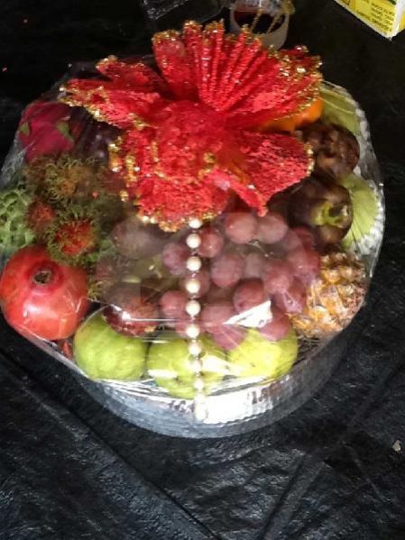 Wedding Fruit Basket 02