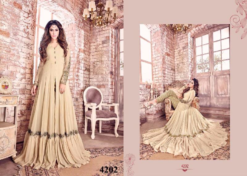 Heavy Ladies Gown 01