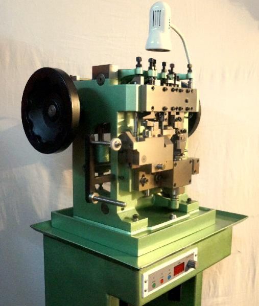 Box Chain Making Machine 03