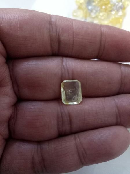YS16 Yellow Sapphire Gemstone