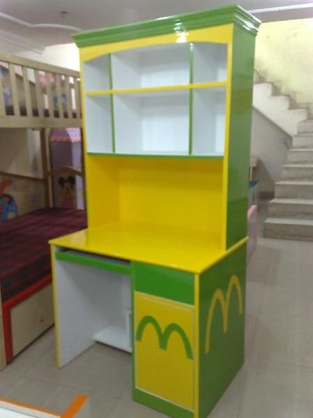 Kids Study Table 03