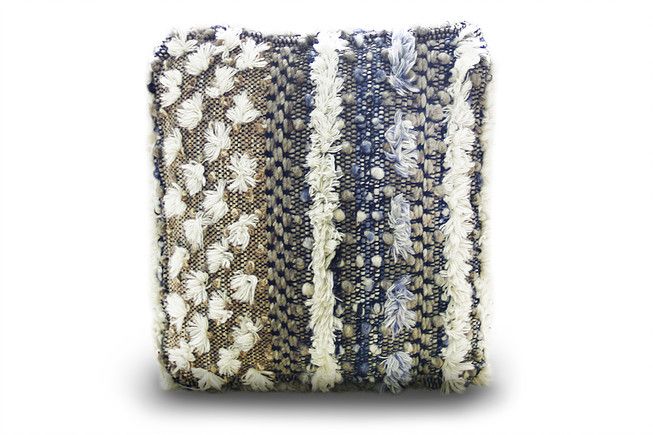 Knitted Pouf 06
