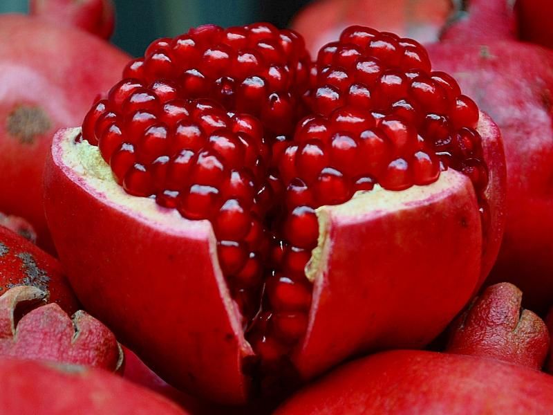 Fresh Pomegranate 02