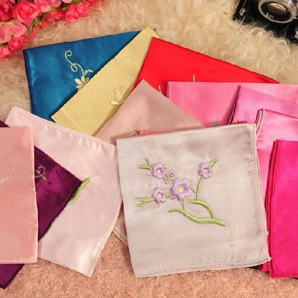 Ladies Embroidered Handkerchiefs 01