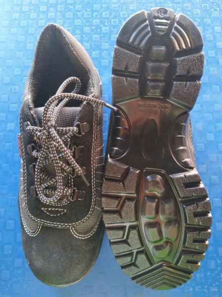 Safety Shoe 02