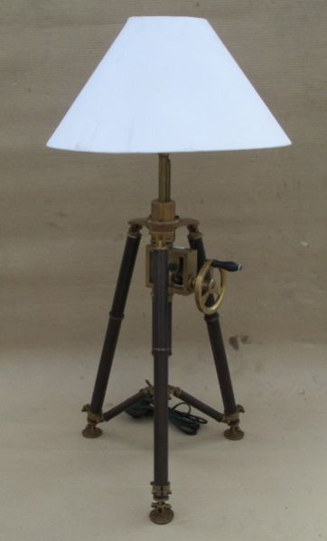 Tripod Lamp 05