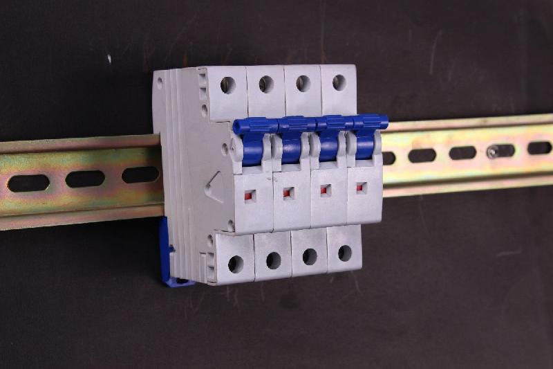 Four Pole MCB 02