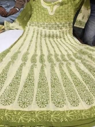 Lucknowi Chikan Suit 17
