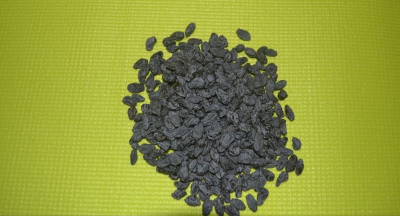 Seeded Black Raisin 01