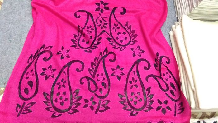 Cut Work Fine Wool Stole 05