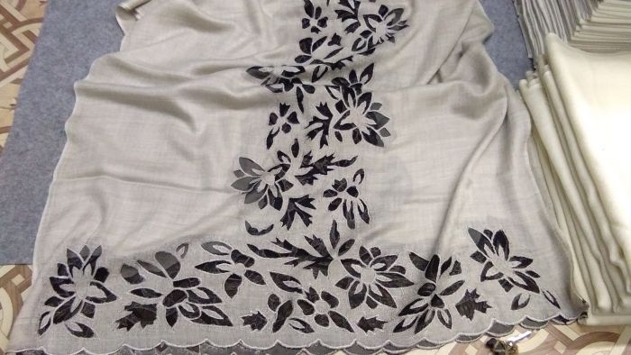 Cut Work Fine Wool Stole 04