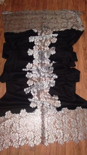Fine Wool Lace Stole 02