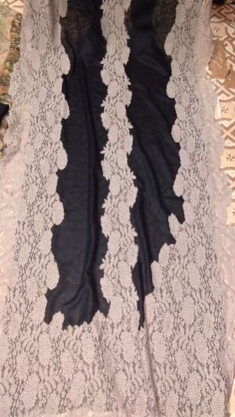 Fine Wool Valentino Lace Stole 04