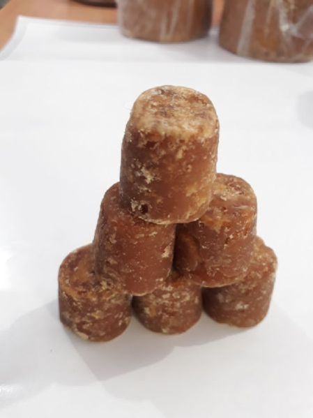 Chemical Free Jaggery Cube 02