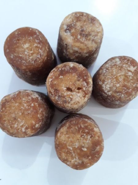 Chemical Free Jaggery Cube 05