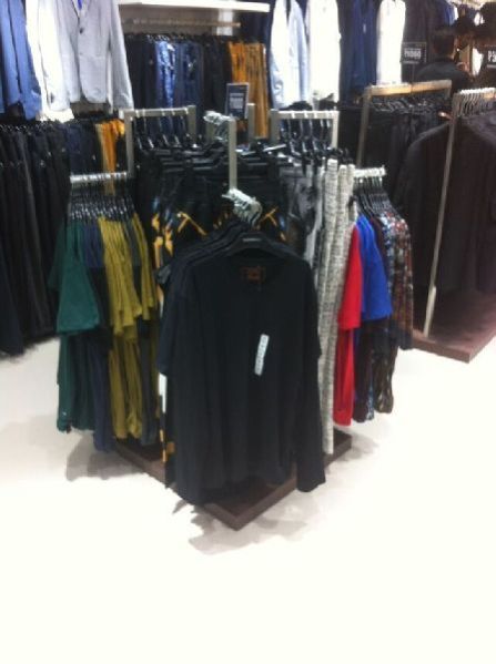 Garment Display Rack 03