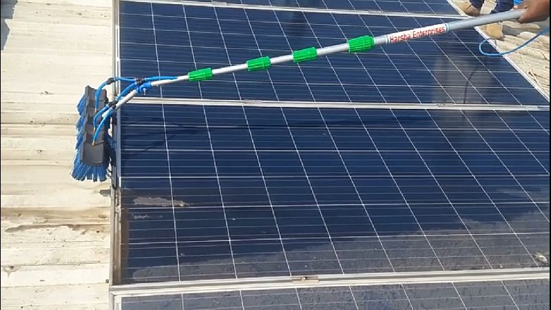 Solar Panel Cleaning Service 03