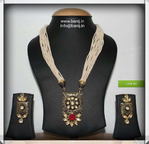 Kundan Necklace & Earring Set 13