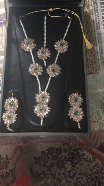 Handmade Necklace Set 02