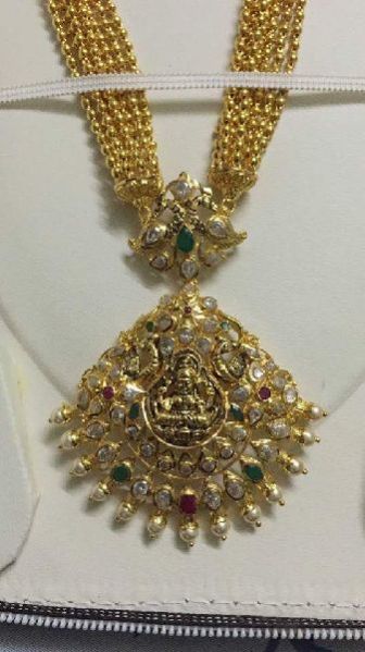 Gold Ladies Pendant 23