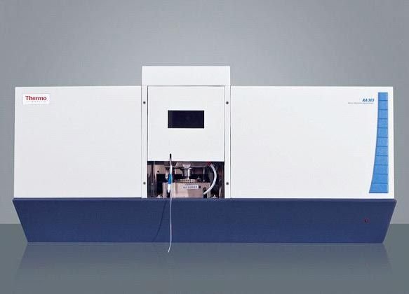 AAS (Atomic Absorption Spectrophotometer)