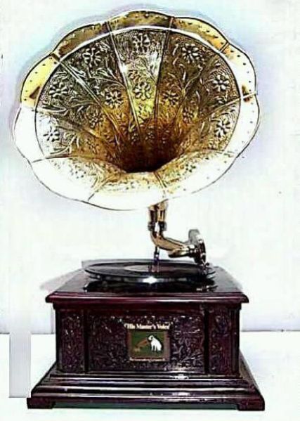 Gramophone 01
