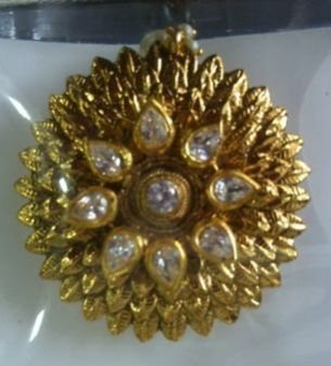 Saree Brooch 01