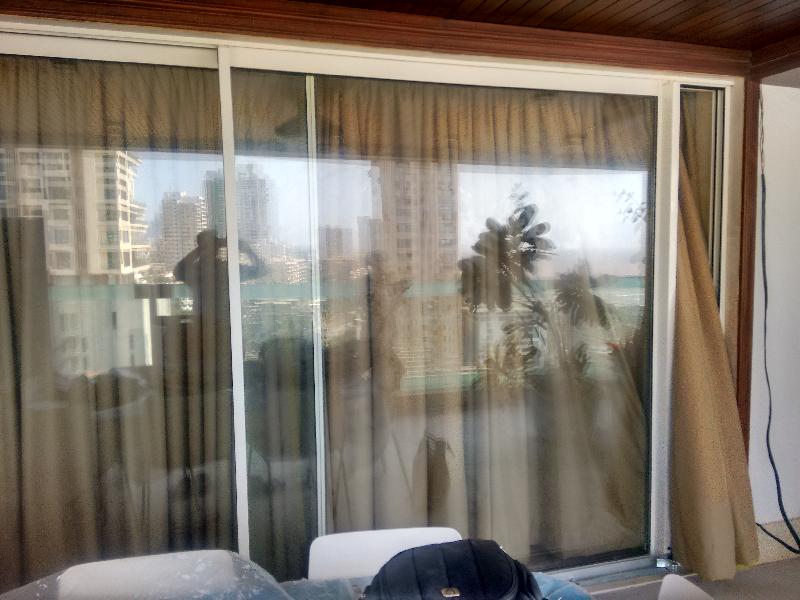 Motorized Soundproof Sliding Window 04