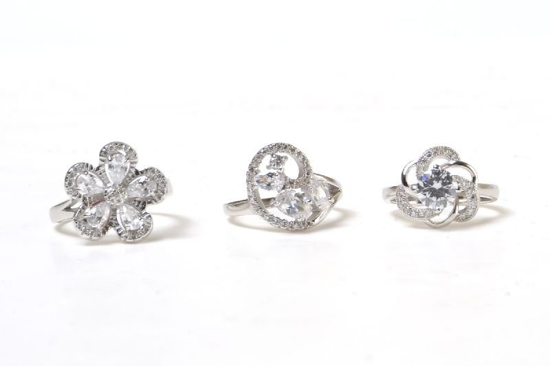 Silver Ladies Ring 02