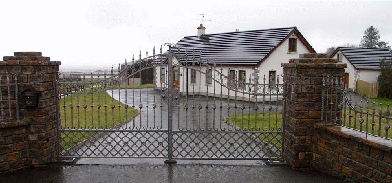 Wrought Iron Entrance Gates 01