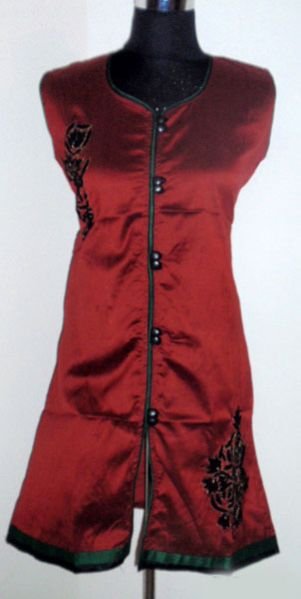 Maroon Sleeveless Kurti