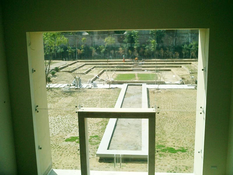 Jumbo Laminated Glass 05