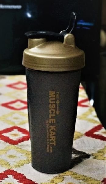 700 ml Gym Shaker with Spring 04