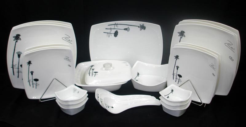 Black Flower Dinner Set
