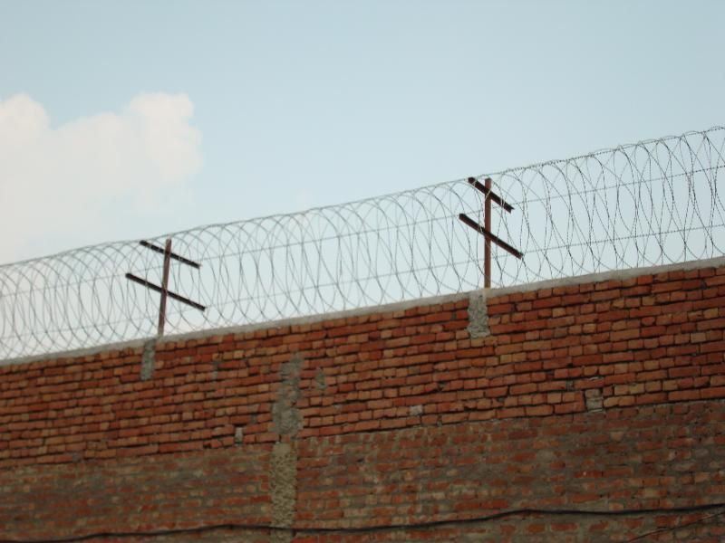 Razor Barbed Wire Fencing 02
